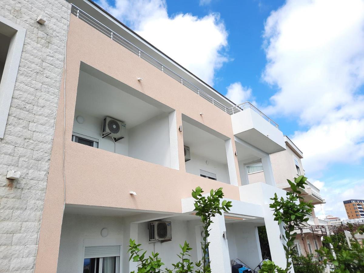 Studio Apartments Jupo Ulcinj Exterior foto